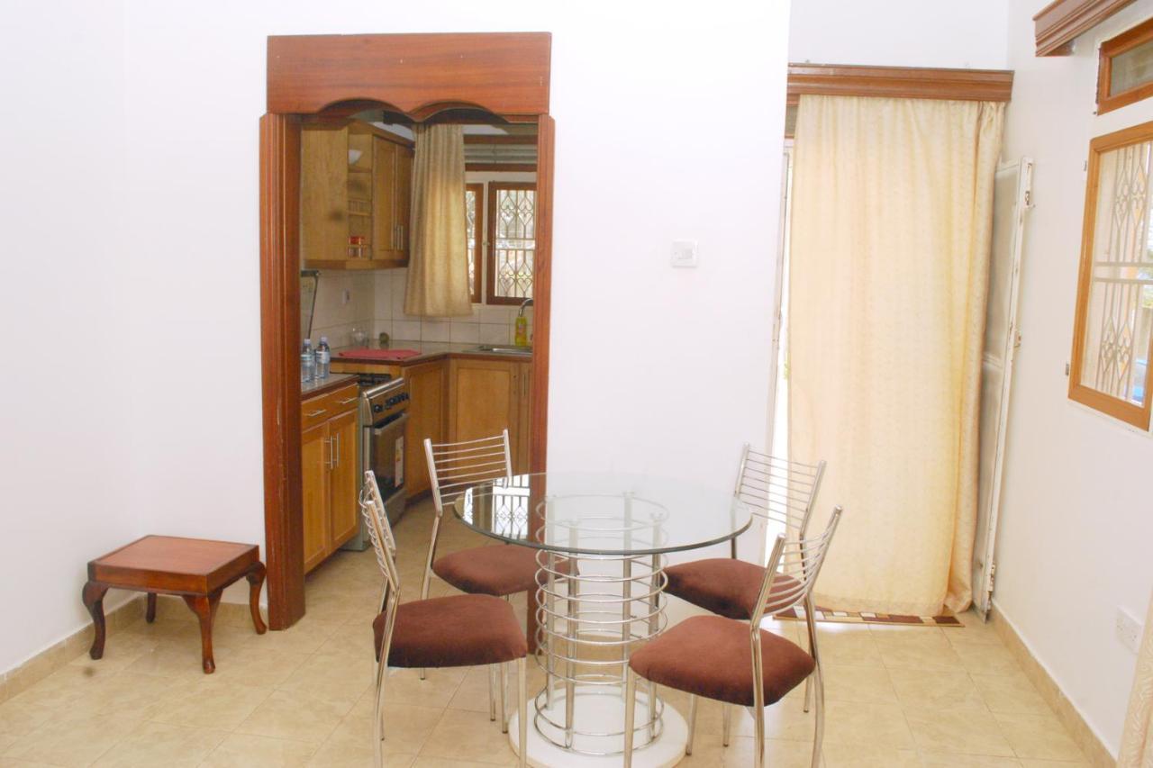 Corinya Serviced Apartments Ентеббе Екстер'єр фото